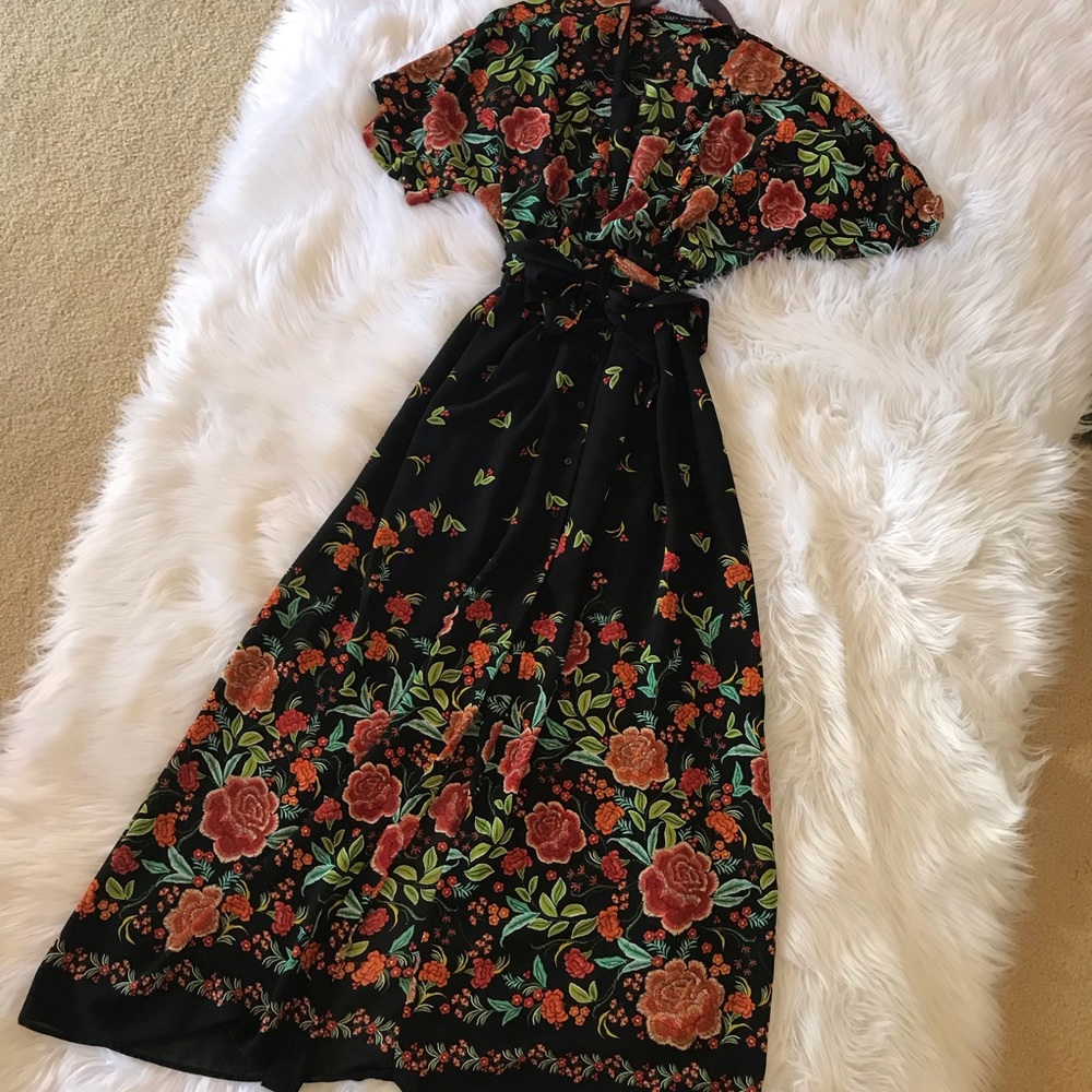 ZARA FLORAL DRESS | Small